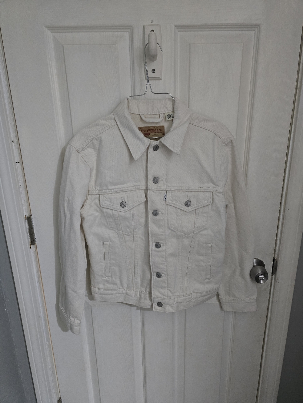 Levi's Womens NWT Ex-Boyfriend Trucker Jacket White Size Small - Picture 2 of 16